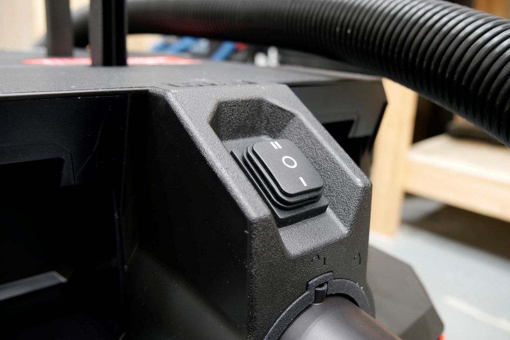 milwaukee m18 cordless wet/dry vacuum on/off switch