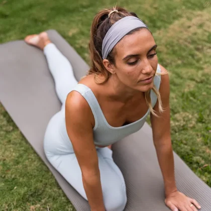 Mother's day gift ideas for active moms: sport headbands for working out